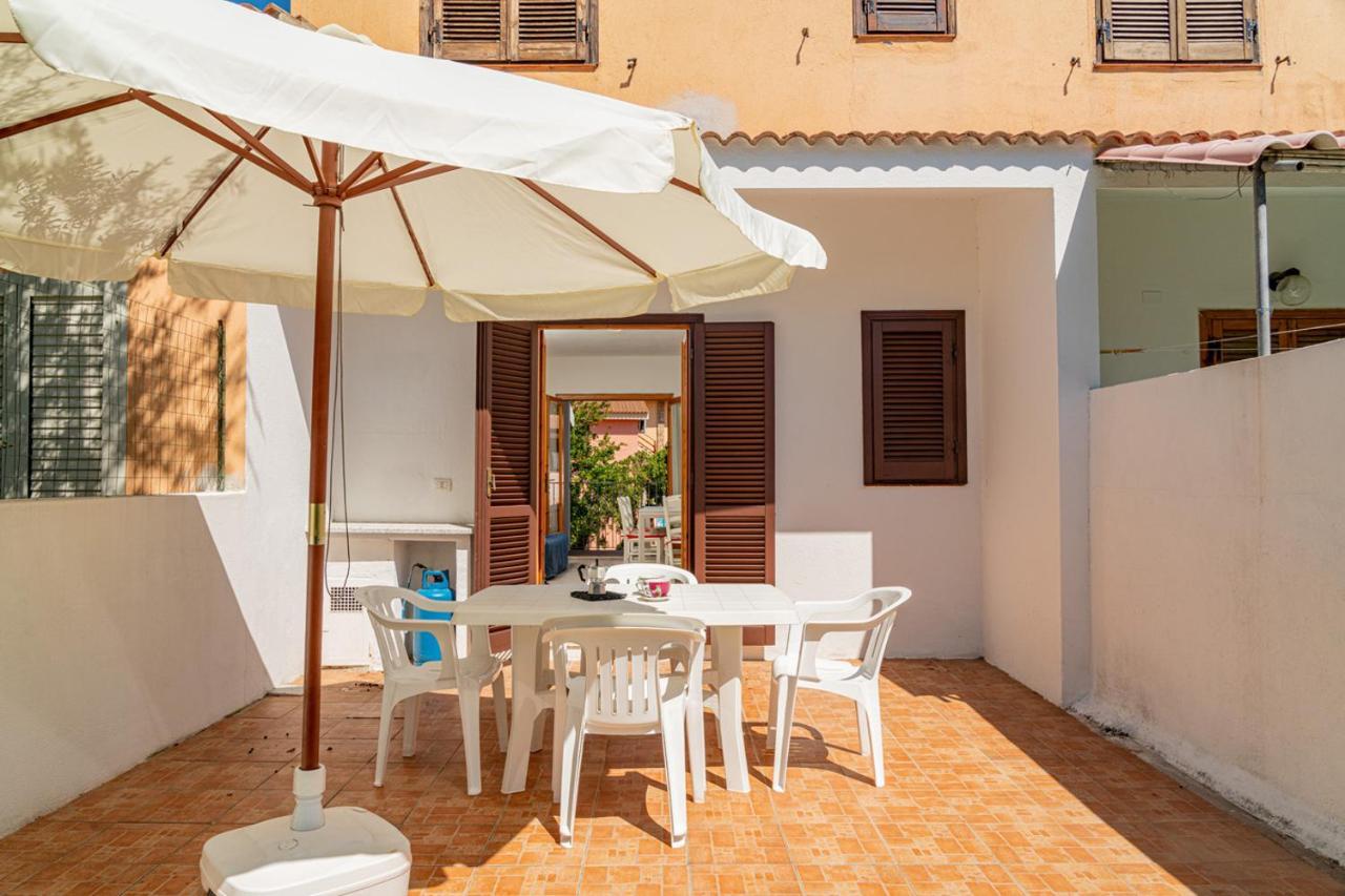 סאן תאודורו Appartamento Residenziale Trilocale 6 Posti Letto Via Oristano מראה חיצוני תמונה