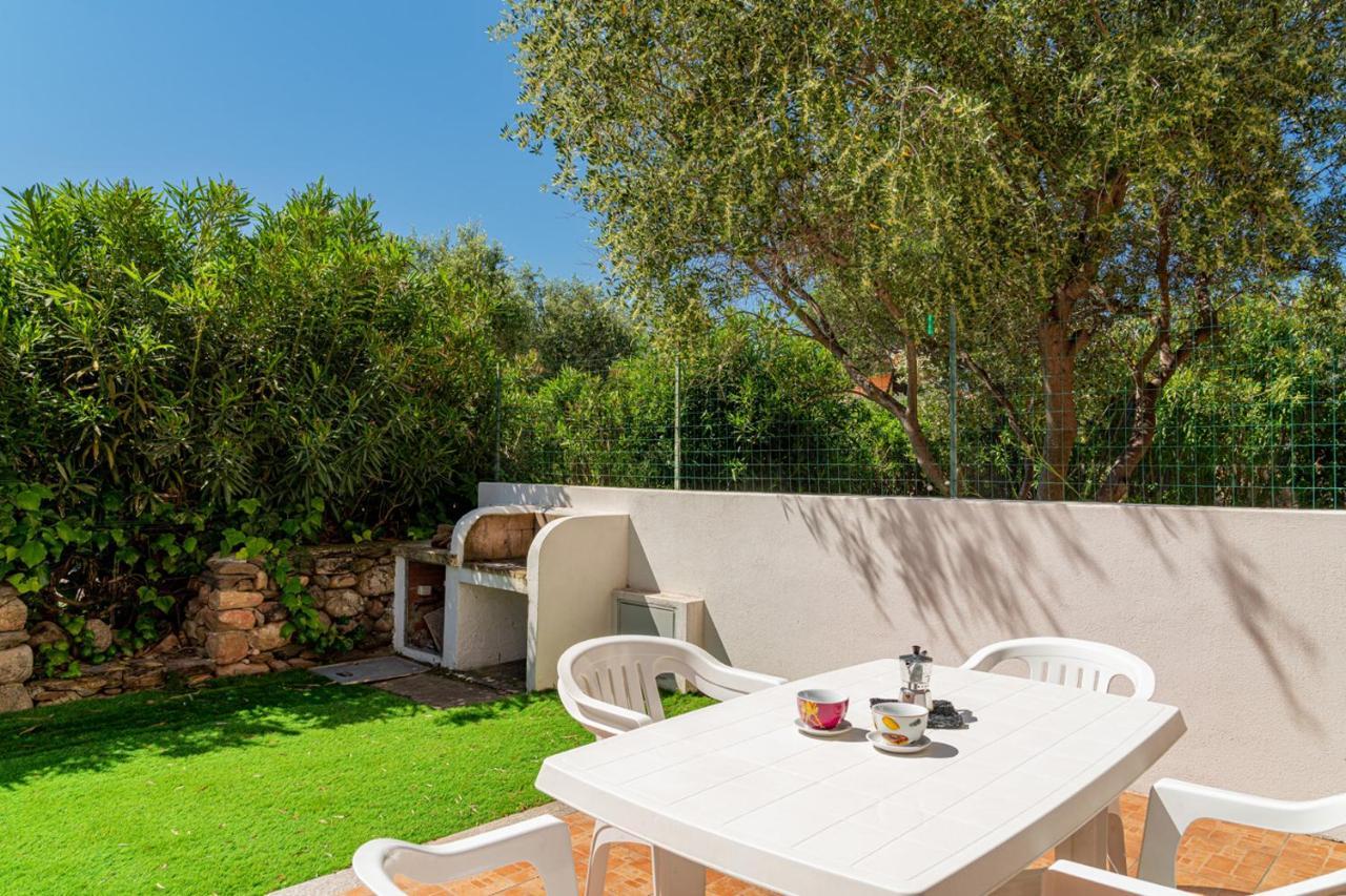 סאן תאודורו Appartamento Residenziale Trilocale 6 Posti Letto Via Oristano מראה חיצוני תמונה